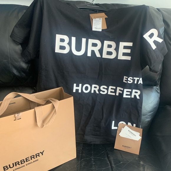 Burberry’s Oversized women’s shirt ! Very beautiful  “S” - Picture 4 of 7